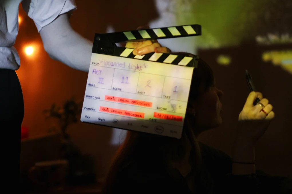 Rodaje del cortometraje Wounded Light (2025) de Abril Catalina Beascoechea