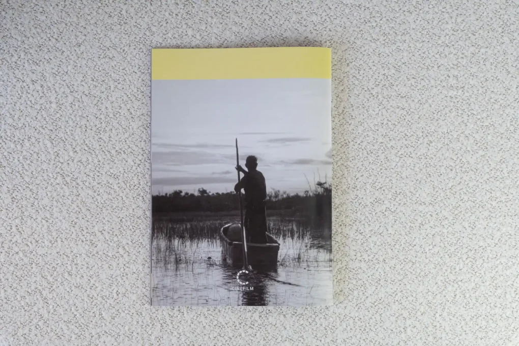 Contraportada de la revista CineFilm número 1 con imagen en blanco y negro